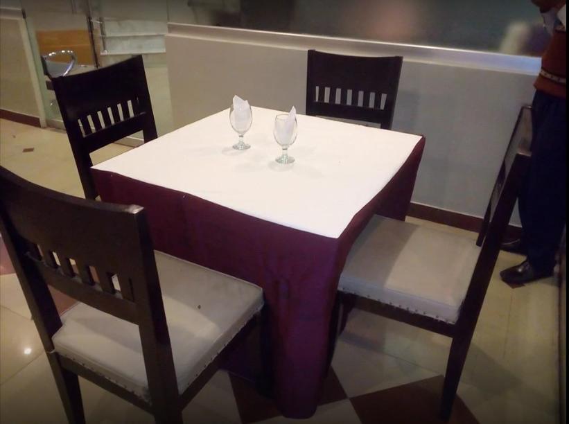 Hotel Multan Continental Екстериор снимка