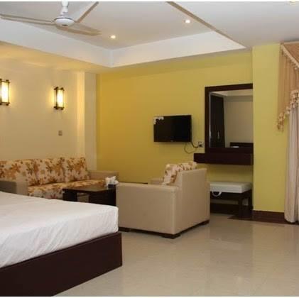Hotel Multan Continental Екстериор снимка