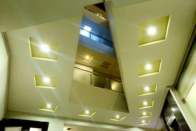 Hotel Multan Continental Екстериор снимка